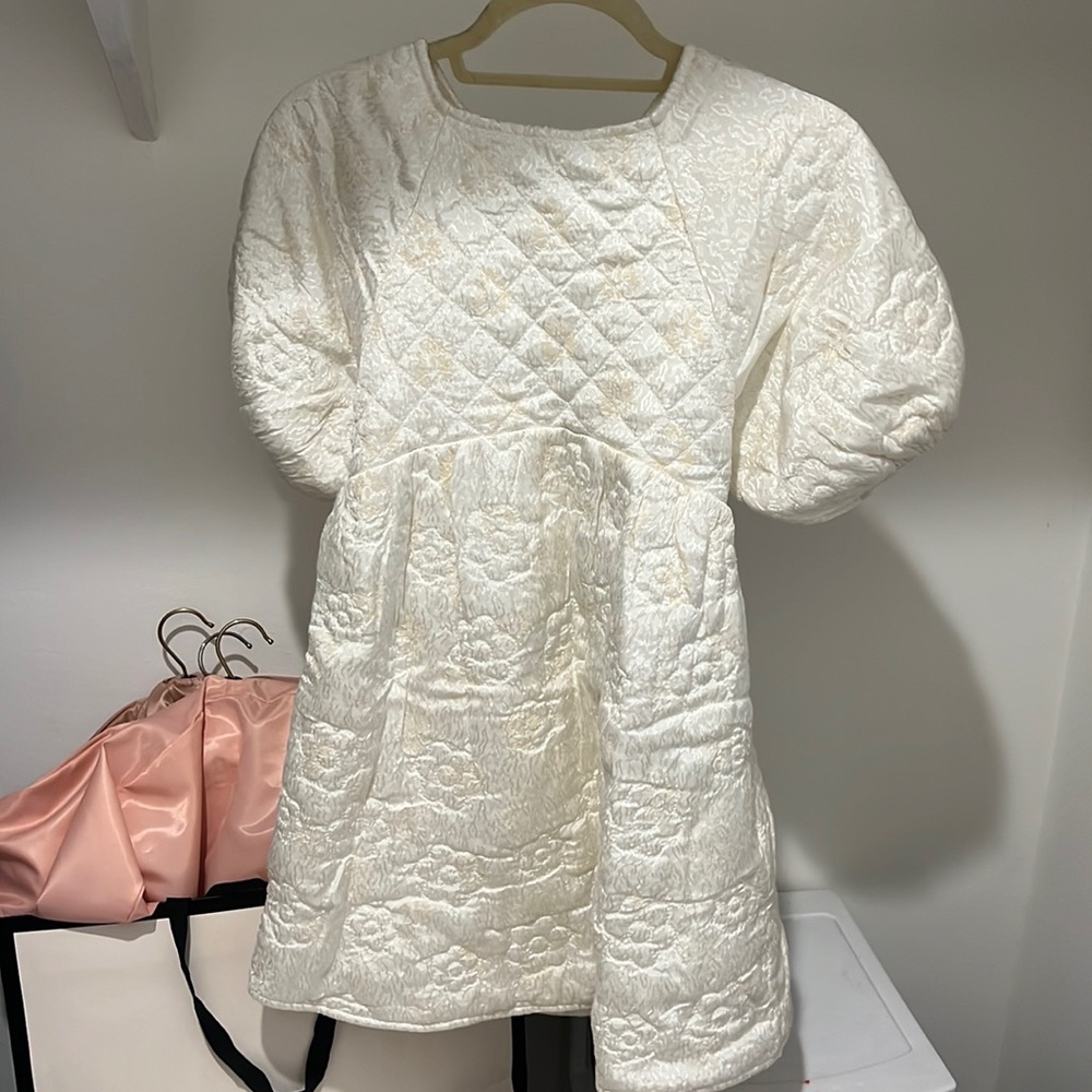 Super cute puffy dress